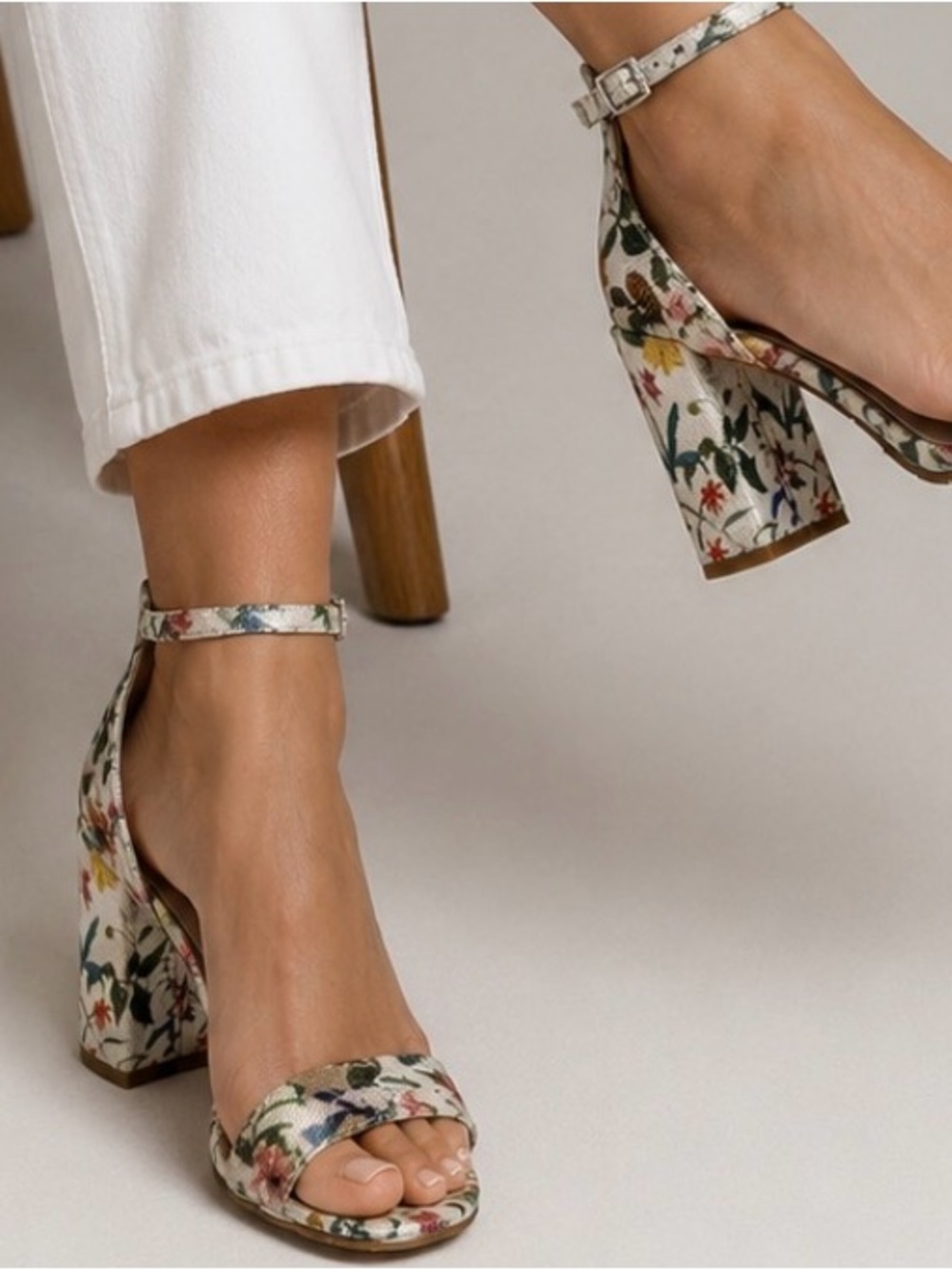 Kenneth Cole Reaction Floral Ankle-Strap Block Heel Sandal - White Multicolor 6M